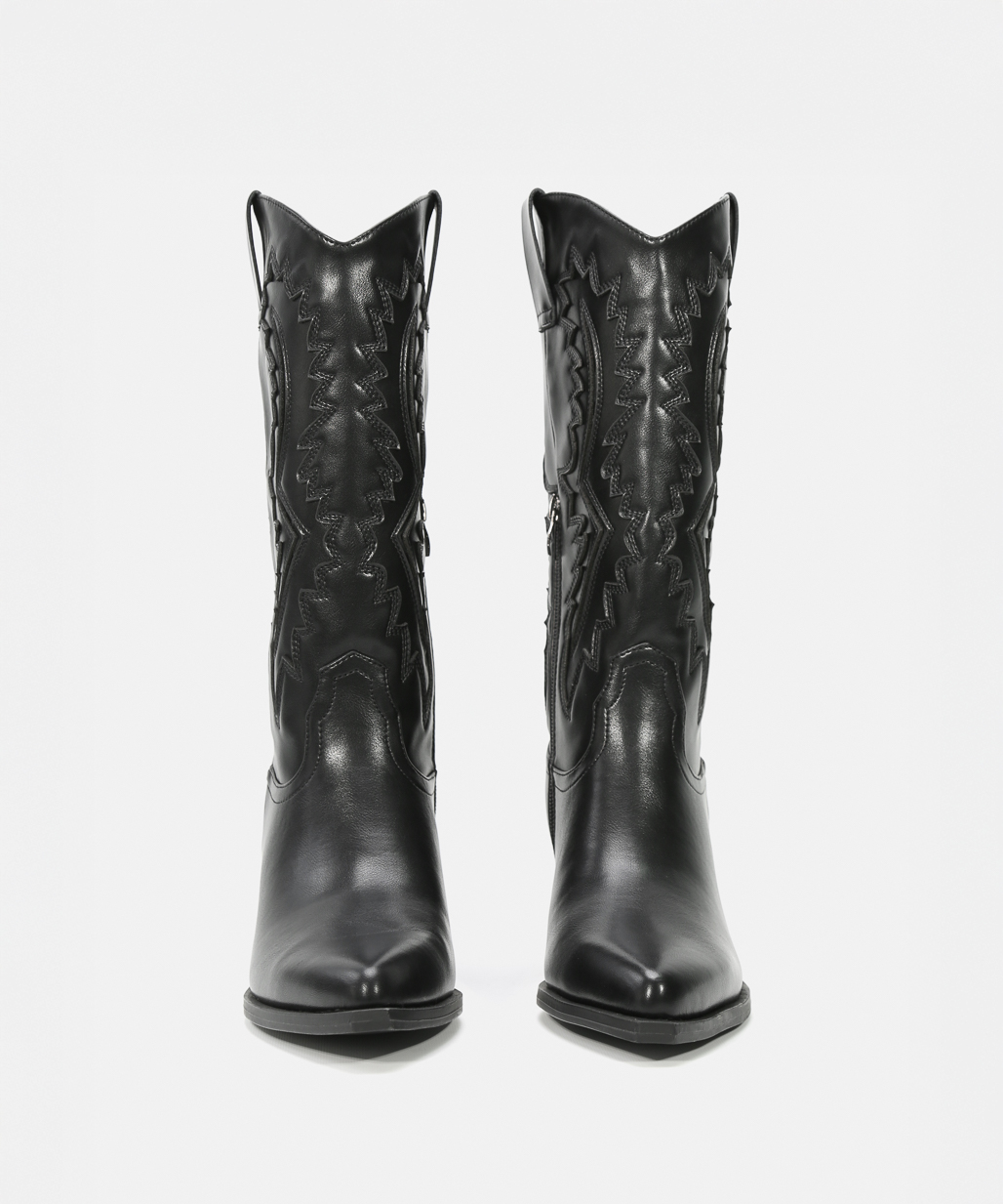 Botas cowboy bordado media caña tacón  image number null